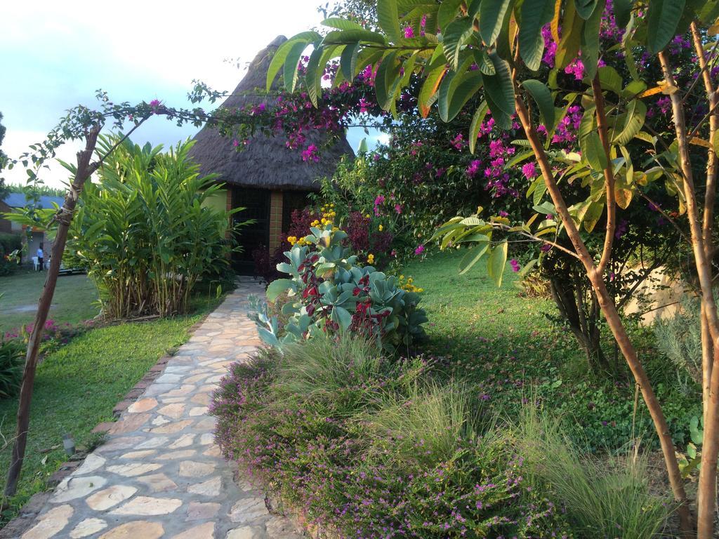Nyore Hillside Retreat Mbarara Екстериор снимка